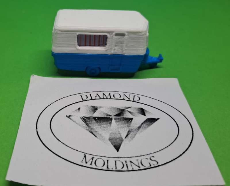Model Trains HO 1 x Caravan Single Axis Two tone color (Blue) - 50mm x 20mm x 24mm