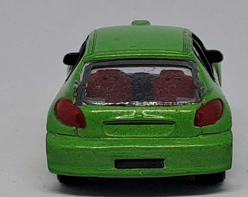 Model Trains/Track Die Cast 1/64 Scale 1 x Realtoy Car.