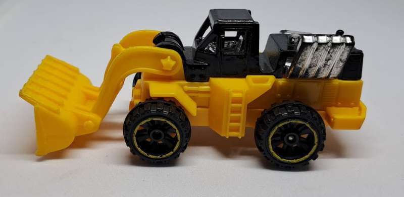 Model Trains/Track Die Cast 1/64 Scale 1 x Hot Wheels Wheel Loader.