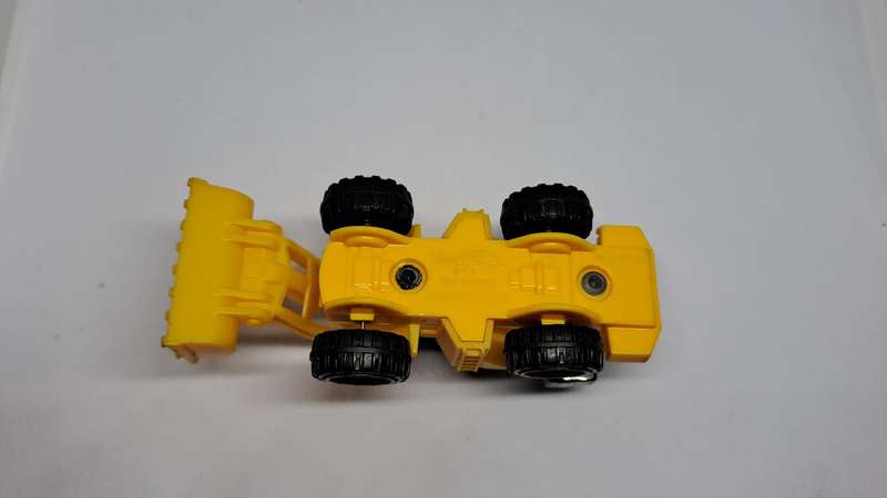 Model Trains/Track Die Cast 1/64 Scale 1 x Hot Wheels Wheel Loader.