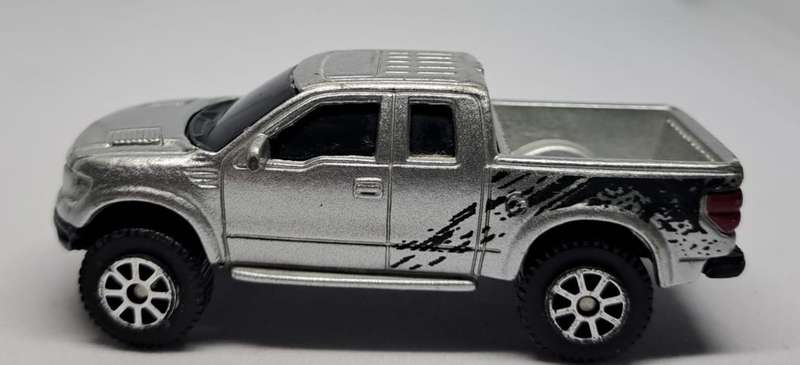 Model Trains/Track Die Cast 1/64 Scale 1 x Maistro Ford F-150 SVT Raptor.