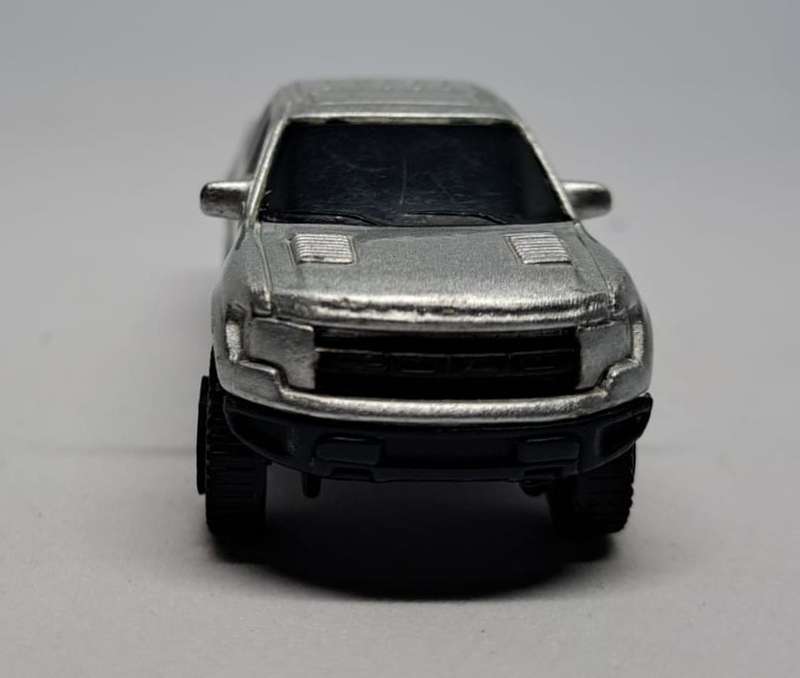 Model Trains/Track Die Cast 1/64 Scale 1 x Maistro Ford F-150 SVT Raptor.
