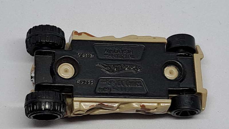Model Trains/Track Die Cast 1/64 Scale 1 x Hot Wheels DC Comics.
