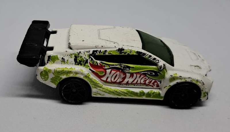 Model Trains/Track Die Cast 1/64 Scale 1 x Hot Wheels 2012 x1649.