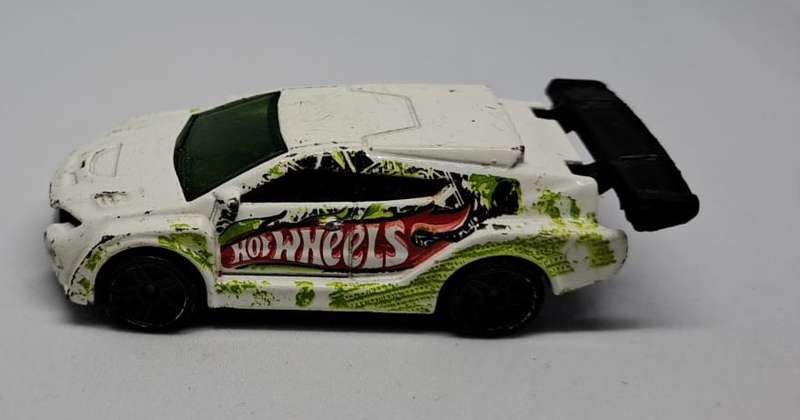 Model Trains/Track Die Cast 1/64 Scale 1 x Hot Wheels 2012 x1649.