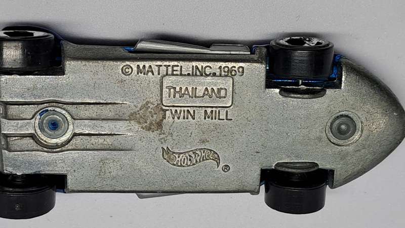 Model Trains/Track Die Cast 1/64 Scale 1 x Hot Wheels 1969 Twin Mill.