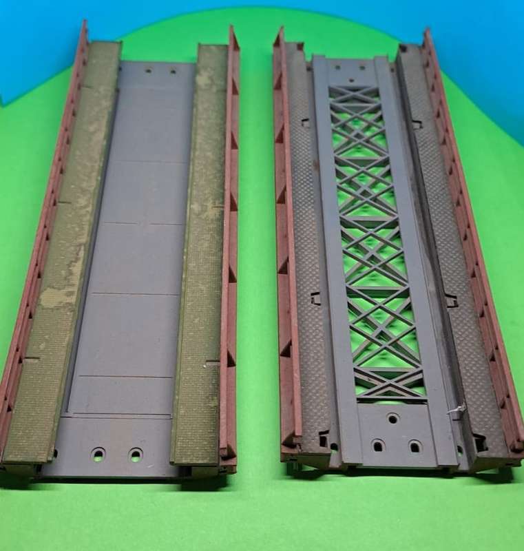 Model Trains HO Scale 2 x Marklin Flat bridges. See pics.