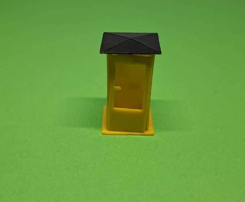 Model Trains HO 1 x Telephone Booth (square, yellow)