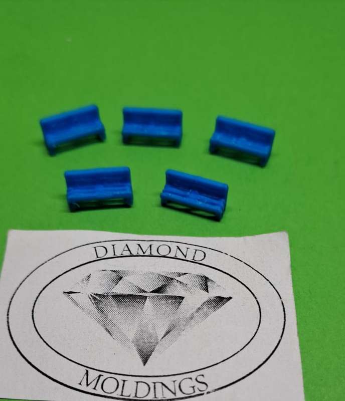 Model Trains N Scale - Station/Park Benches (x5) Blue - 12mm x 3mm x 6mm