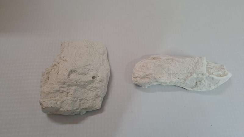 Model Trains HO - Rhino lite mountain rock x2 - 70 x 50 x 18mm & 90 x 44 x 25mm