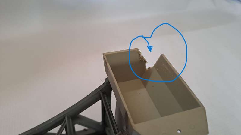 Model Trains HO Scale 1 x Railway bridge. See pics.  370mm x 65mm x 100mm