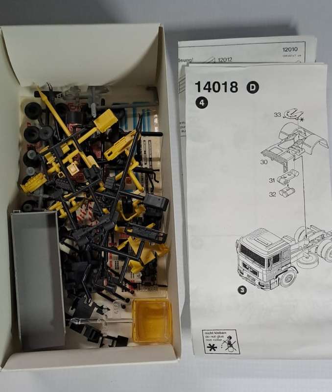 Model Trains HO 1 x Kibri Kit. MAN Tipper (Trailer damage) See pics