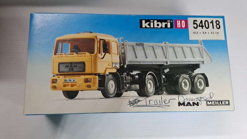 Model Trains HO 1 x Kibri Kit. MAN Tipper (Trailer damage) See pics