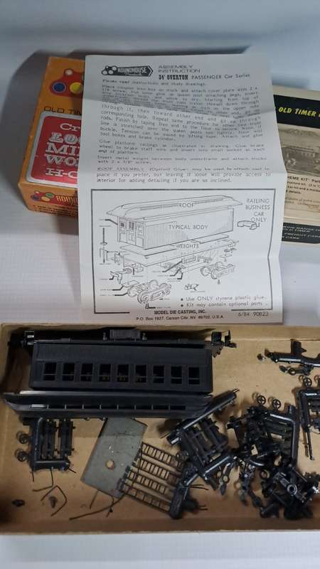 Model Trains HO 1 x Overton - Passenger Car (Sold as is - Incomplete?) See pics