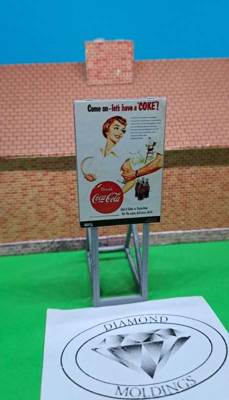 Model Trains HO 1 x Billboard 1950 - Coca-Cola - Let's have a Coke! - 30mm x 41mm x 82mm