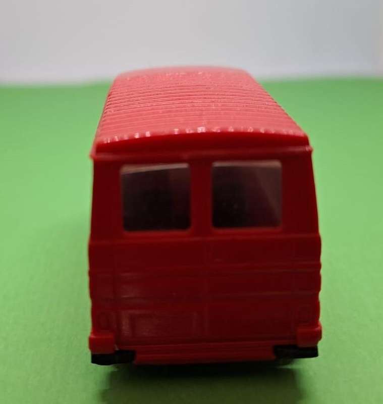 Model Trains HO 1 x Praline - Fiat 242
