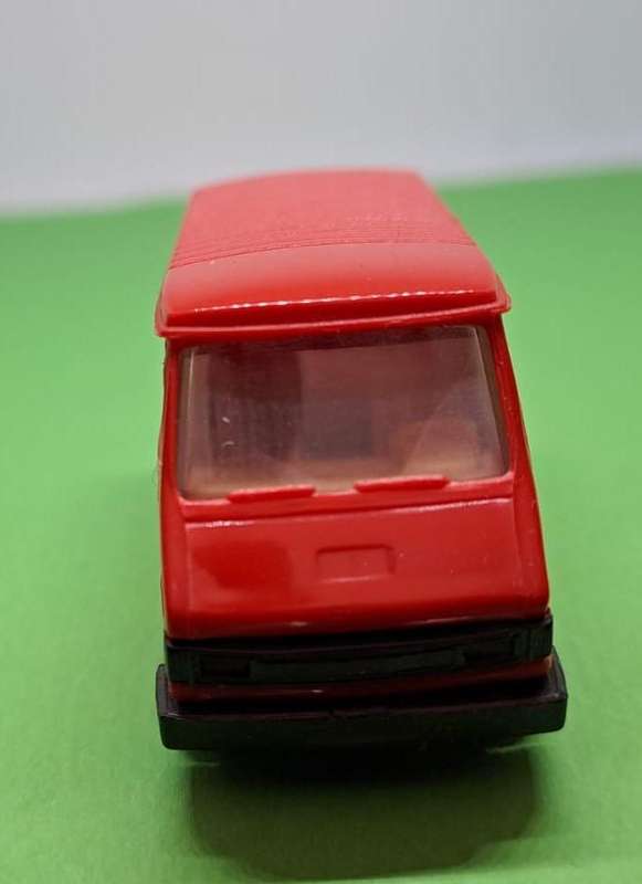 Model Trains HO 1 x Praline - Fiat 242