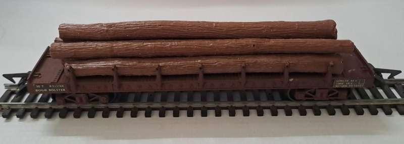 Model Trains H0-Scale 1/87 - 1 x Playcraft Low Bed with wood & D-couplers. See pictures.