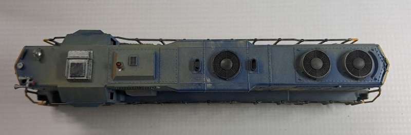 Model Trains H0 Scale - Atlas Santa Fe GP38 Diesel with Kadee couplers. Detailed & Weathered