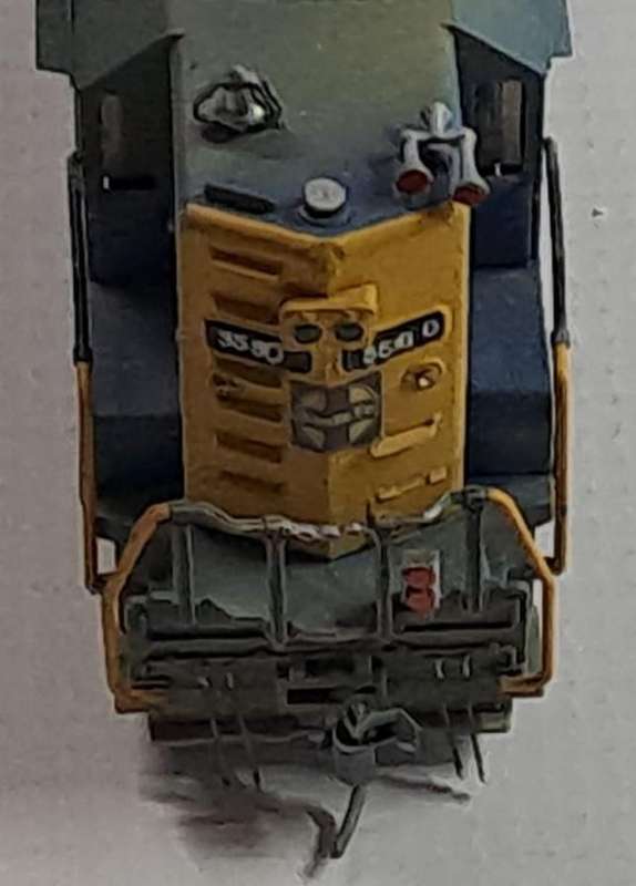 Model Trains H0 Scale - Atlas Santa Fe GP38 Diesel with Kadee couplers. Detailed & Weathered