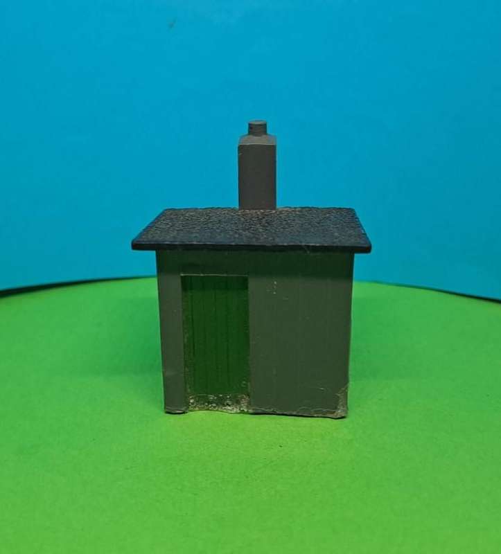 Model Trains H0 Scale - Small trackside Building.