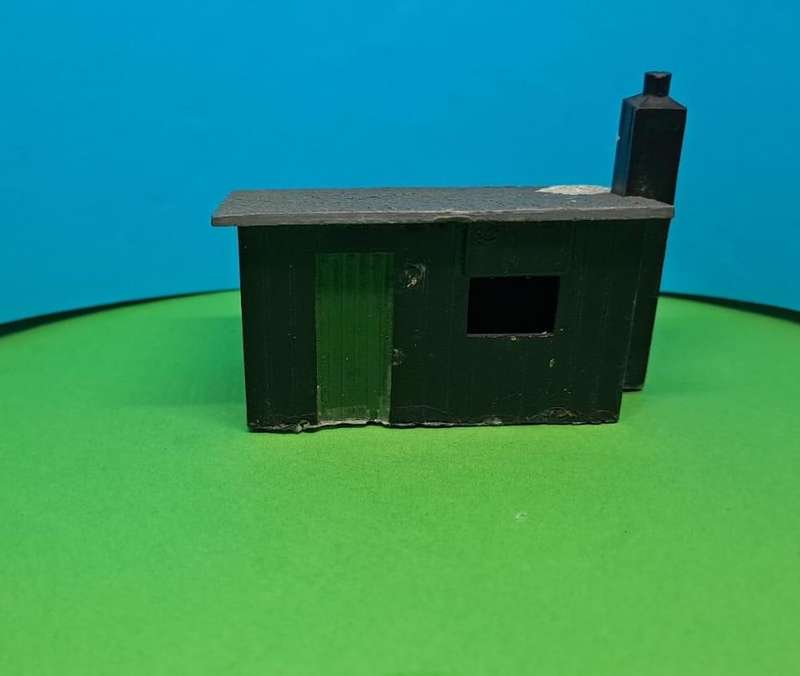 Model Trains H0 Scale - Small trackside Building.
