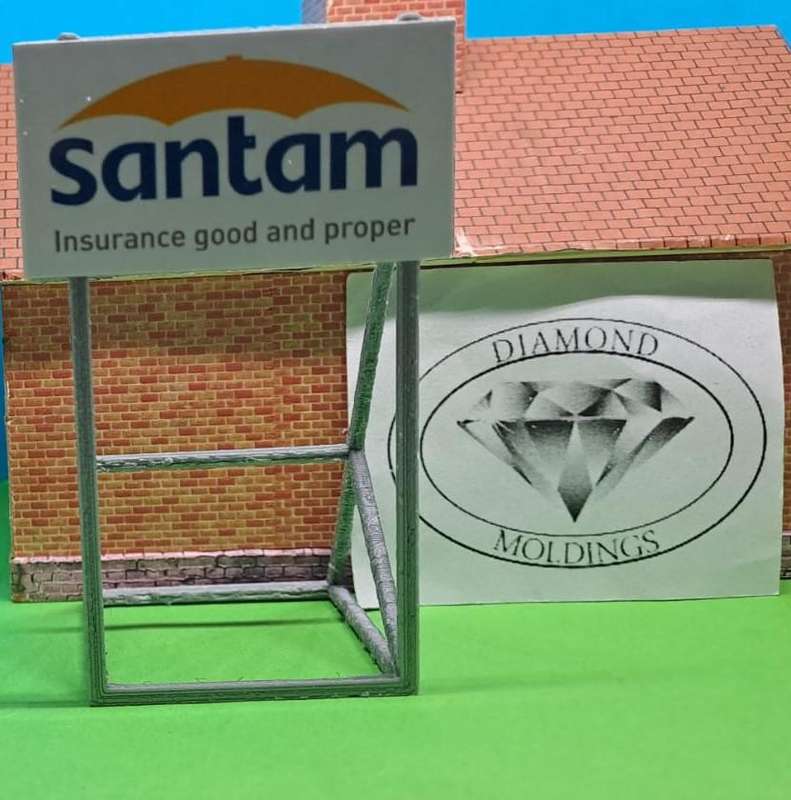 Model Trains HO 1 x Billboard 1980 + Santam Insurance - 50mm x 41mm x 82mm