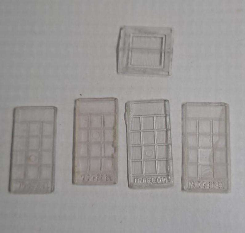 Model Trains HO 1 x Telephone Booth Kit