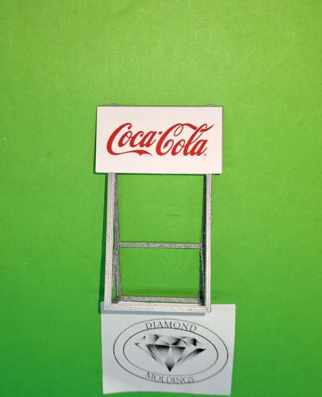 Model Trains HO 1 x Billboard 1970 + Coca-Cola - Logo - 50mm x 41mm x 82mm
