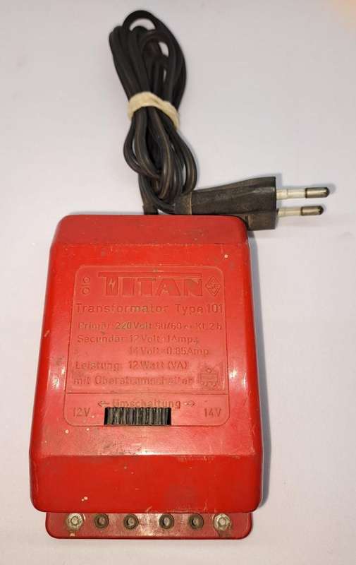 Model Trains HO 1 x Titan Power Supply 12V or 14V (See Pic)