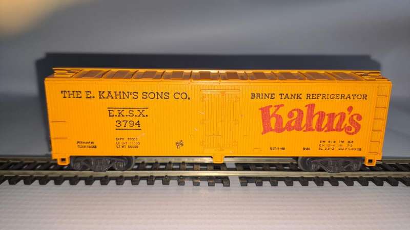 Model Trains HO 1 x Mantua, Box Wagon - E. Kahn's Sons Co., with plastic wheels & KD couplers