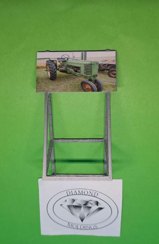 Model Trains HO 1 x 1950 + John Deere Model B - 50mm x 41mm x 82mm