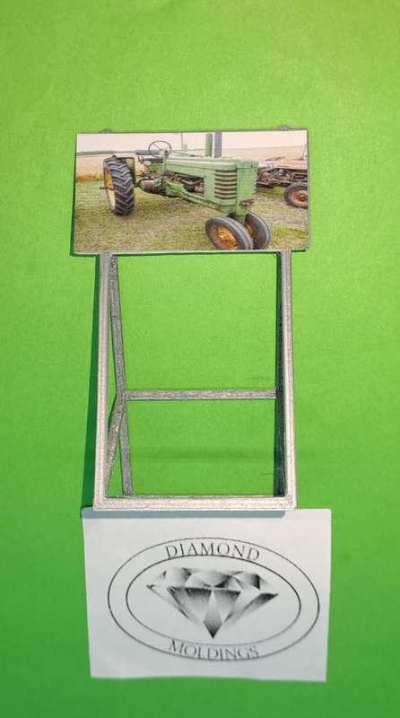 Model Trains HO 1 x 1950 + John Deere Model B - 50mm x 41mm x 82mm