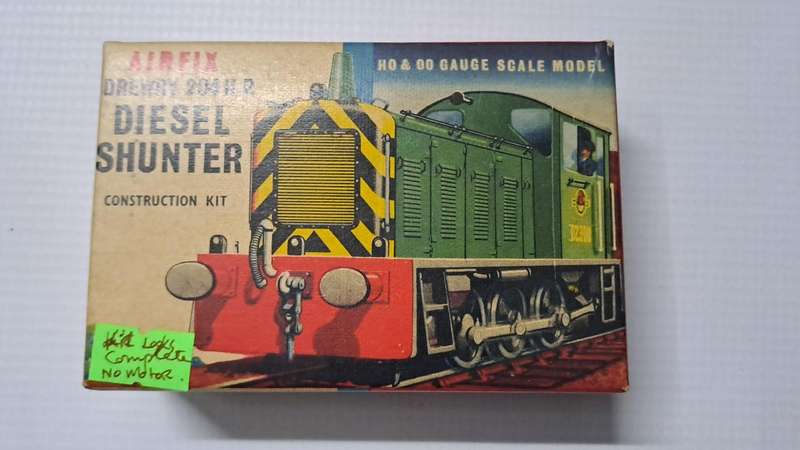 Model Trains HO 1 x Airfix - Drewry204 H.R Diesel Shunter Construction Kit. (Not motorized)
