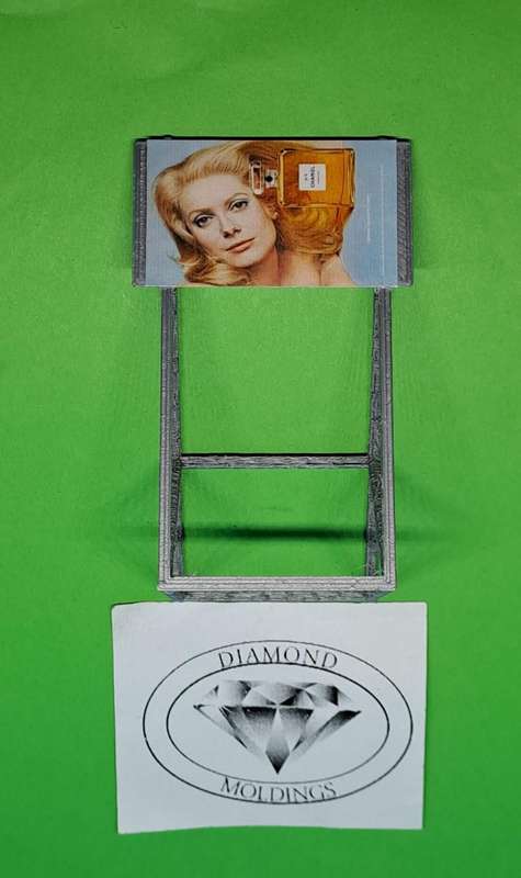 Model Trains HO 1 x 1960 + Chanel No.5 - 50mm x 41mm x 82mm