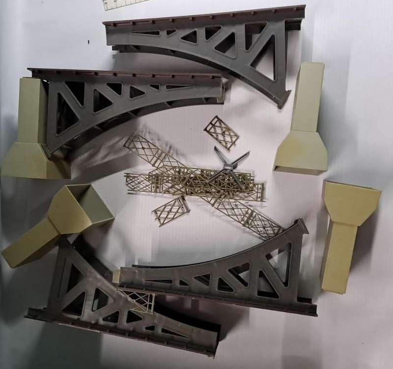 Model Trains HO 2 x Plastic single bridges. See pics. Selling as scrap.