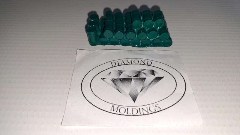 Model Trains HO 1 x Oil Drums (x32 in 1) - 55mm x 22mm x 19mm
