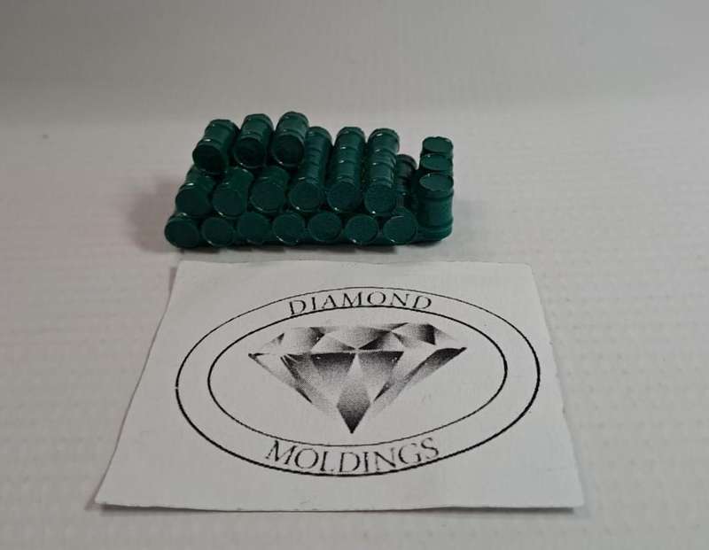 Model Trains HO 1 x Oil Drums (x32 in 1) - 55mm x 22mm x 19mm