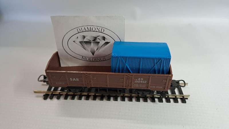 Model Trains HO 1 x Container Load - Container Small - 50mm x 25mm x 26mm