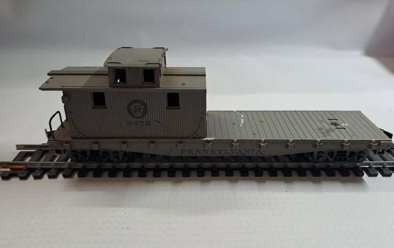 Model Trains HO 1 x Rivarossi  Pennsylvania, Maintenance Car, plastic wheels & Horn hook couplers.