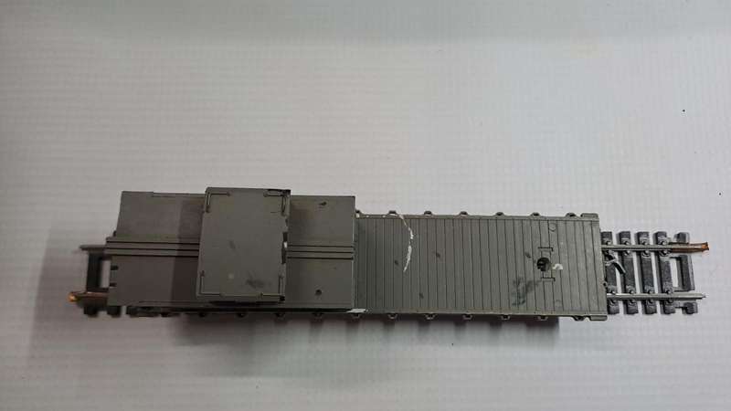 Model Trains HO 1 x Rivarossi  Pennsylvania, Maintenance Car, plastic wheels & Horn hook couplers.