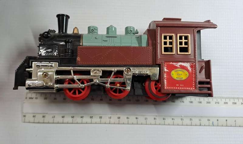 Model Toy Trains 1 x Battery Operated Steam Loco