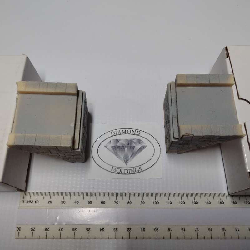 Model Trains HO - Bridge Ends (x2) - 48mm x 46mm x 45mm