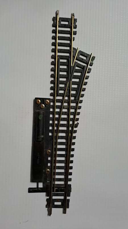 Model Trains 1:87 HO 1 x Atlas points + motor.
