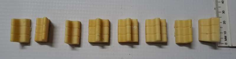 Model Trains HO 1 x Set of Seats that you can build your train interior (x8) (Unpainted)