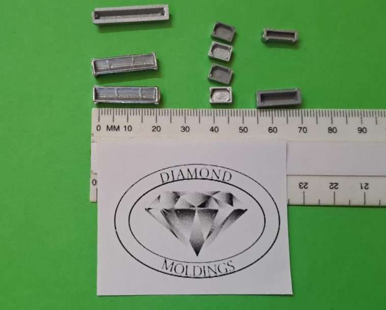 Model Trains 1:87 HO - Animal Feeding Trough/Manger (x9) - Various