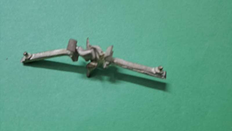 Model Trains HO 2 x Horn Hook Brass Couplers with mounting plates.