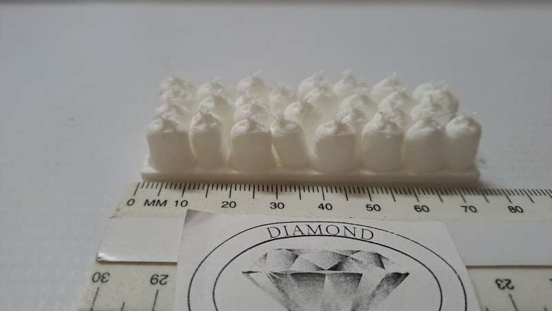 Model Trains 1:87 HO - Flour bags x29 on pallet - 76mm x 27mm x 18mm