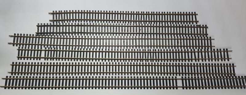 Model Trains HO 6 x Flex Track pieces +- 560mm the longest and 350mm the shortest. (nickel)