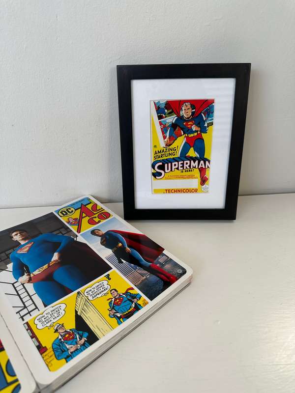 Framed Picture, Superman 1941 - Size 18cm x 23cm (Clear Glass, Single Mount, Plastic Frame)